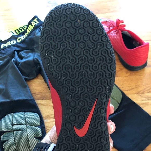 Nike Youth Bundle - Picture 2 of 4